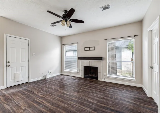 Photo 3 of Single family home for sale at 11902 Oakner Dr, Tomball, TX 77377 | MLS# 7877160 | Listing updated on 2026-09-08