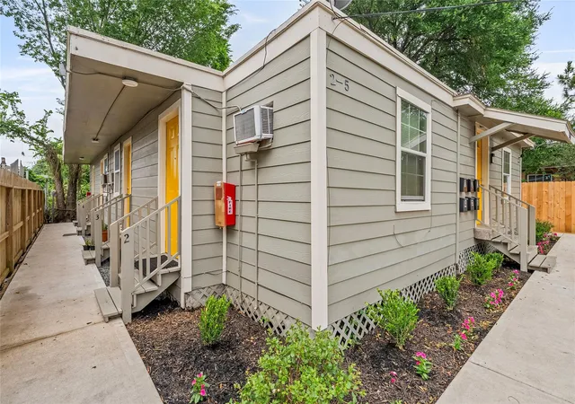 Photo 1 of Multi family home for sale at 7938 Kerr St #6, Houston, TX 77029 | MLS# 88223529 | Listing updated on 2026-07-30