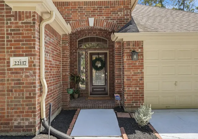 Photo 4 of Sale Pending at 22117 Iron Knoll Dr, Kingwood, TX 77339 | MLS# 97800249 | Listing updated on 2026-09-09