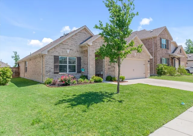 3rd image of 1284 Binfield Dr, Forney, TX 75126 | MLS# 38674262