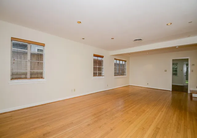 2nd image of 2047 & 2049 Sheridan St N, Houston, TX 77030 | MLS# 96810629