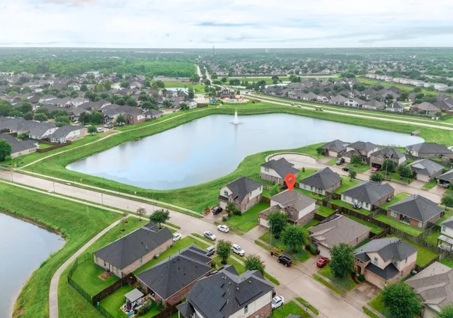 1st image of 2207 Manchester Crossing Dr, Fresno, TX 77545 | MLS# 88981384