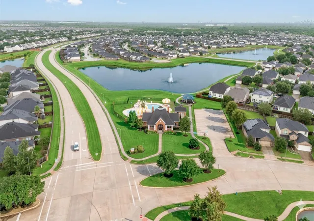 40th image of 2207 Manchester Crossing Dr, Fresno, TX 77545 | MLS# 88981384