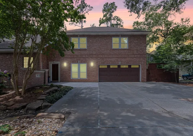 Photo 2 of Sale Pending at 17 Buttonbush Ct, Spring, TX 77380 | MLS# 26879729 | Listing updated on 2026-09-03
