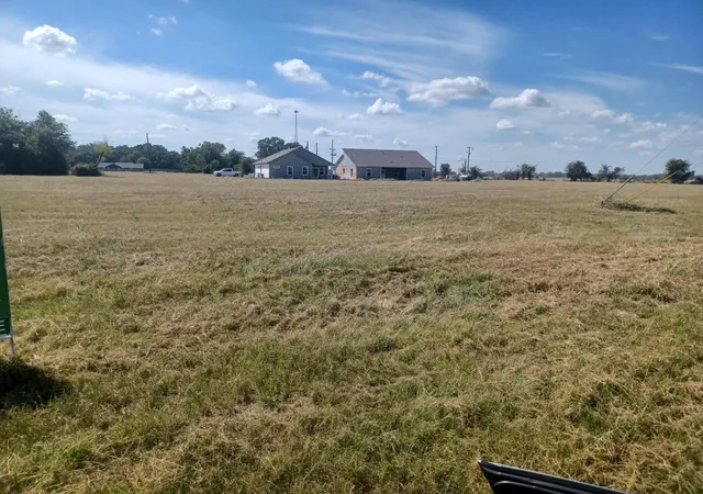 Photo 2 of Land for sale at 0 Scenic Rd, Trinidad, TX 75163 | MLS# 49916382 | Listing updated on 2026-05-07