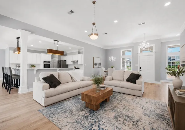 3rd image of 810 Plum Hollow Dr, College Station, TX 77845 | MLS# 75200284