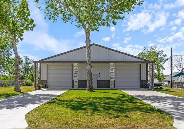 1st image of 174 County Road 243, Bay City, TX 77414 | MLS# 53649505