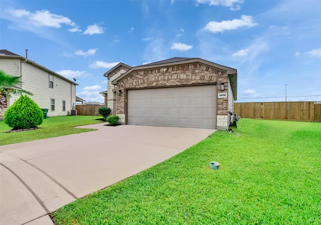 Photo 2 of Single family home for sale at 14114 Pecan Hl Ct, Houston, TX 77048 | MLS# 34536519 | Listing updated on 2026-09-12