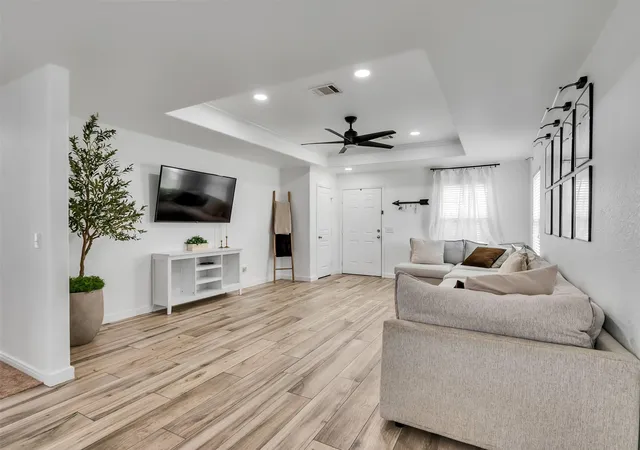 Photo 4 of Single family home for sale at 14114 Pecan Hl Ct, Houston, TX 77048 | MLS# 34536519 | Listing updated on 2026-09-12