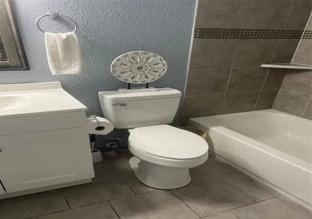 3rd image of 12151 Sharpview Dr, Houston, TX 77072 | MLS# 77248371