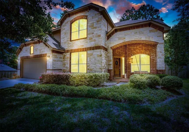 Photo 2 of Single family home for sale at 3 Logan Crk Ln, Conroe, TX 77304 | MLS# 15464011 | Listing updated on 2026-09-10