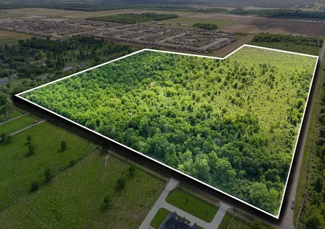 Photo 2 of Sale Pending at 0 County Rd 383, Rosharon, TX 77583 | MLS# 62886043 | Listing updated on 2026-08-13