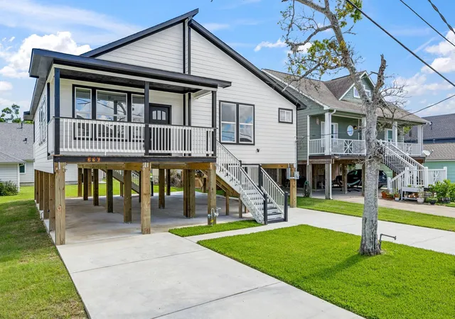 1st image of 226 S Y St, La Porte, TX 77571 | MLS# 65287685
