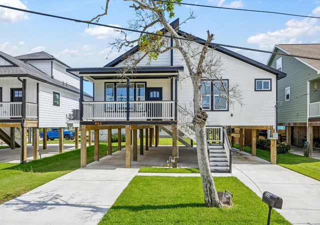 2nd image of 226 S Y St, La Porte, TX 77571 | MLS# 65287685