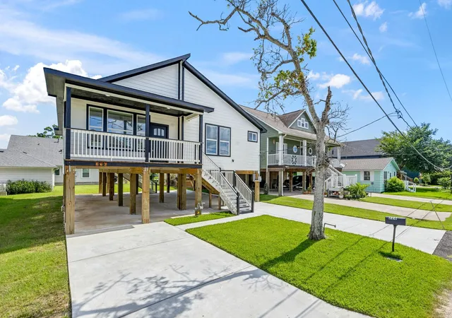 3rd image of 226 S Y St, La Porte, TX 77571 | MLS# 65287685