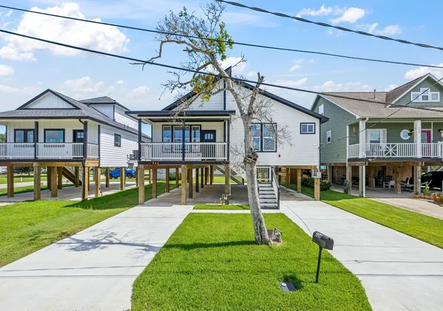 4th image of 226 S Y St, La Porte, TX 77571 | MLS# 65287685
