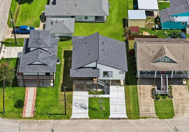 5th image of 226 S Y St, La Porte, TX 77571 | MLS# 65287685