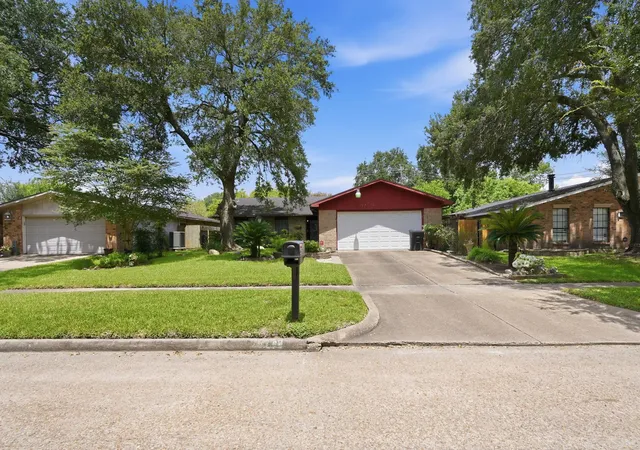 Homes for sale in Houston, TX | 15718 Munson Ln, Houston, TX 77053 | MLS# 89118466