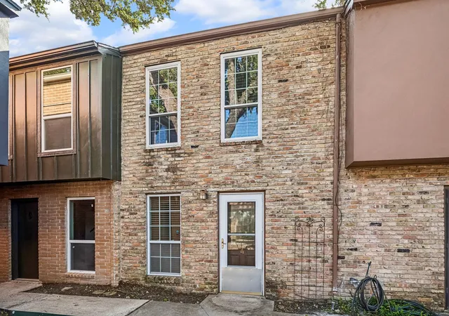 Photo 1 of Condo for sale at 1205 Autrey St Unit 4, Houston, TX 77006 | MLS# 81027223 | Listing updated on 2026-07-03