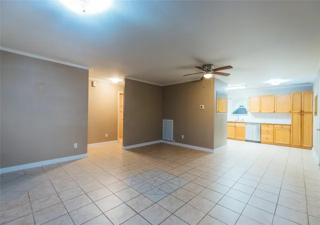 Photo 3 of Sale Pending at 5617 Schutz St, Houston, TX 77032 | MLS# 14669121 | Listing updated on 2026-09-06