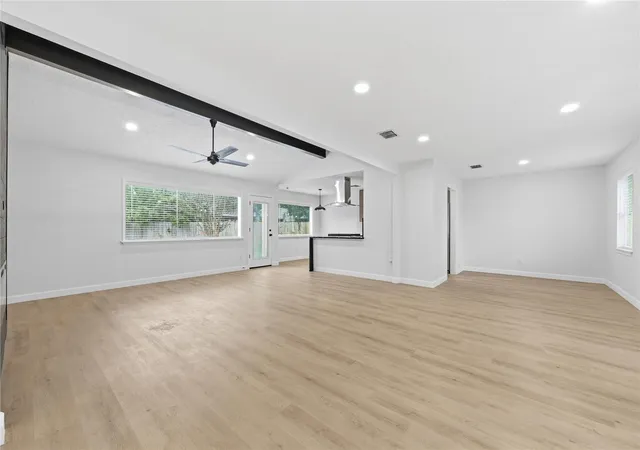 4th image of 9607 Kemp Forest Dr, Houston, TX 77080 | MLS# 37148710