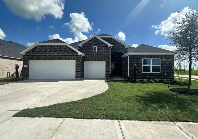 Photo 2 of Single family home for sale at 13631 Lago Vista Dr, Iowa Colony, TX 77583 | MLS# 38143051 | Listing updated on 2026-08-31