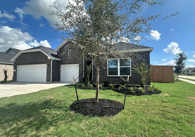 Photo 3 of Single family home for sale at 13631 Lago Vista Dr, Iowa Colony, TX 77583 | MLS# 38143051 | Listing updated on 2026-08-31