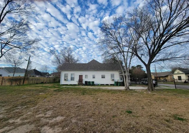 3rd image of 1905 Chapman St, Houston, TX 77009 | MLS# 2962356
