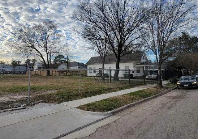 4th image of 1905 Chapman St, Houston, TX 77009 | MLS# 2962356