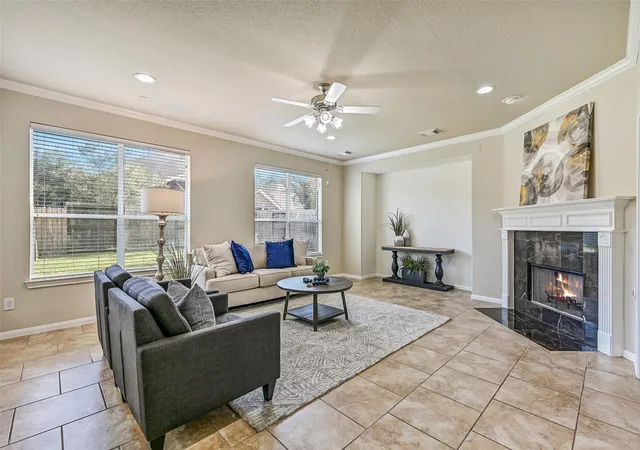 4th image of 2508 Rockygate Ln, Friendswood, TX 77546 | MLS# 38989243