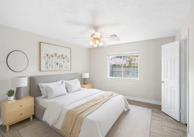5th image of 327 Windward Dr, League City, TX 77573 | MLS# 57599167