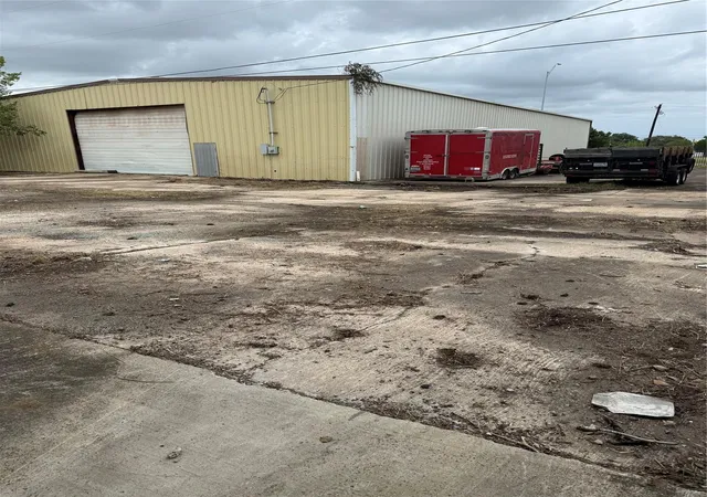 42nd image of 3201 Texas Ave, La Marque, TX 77568 | MLS# 86110797