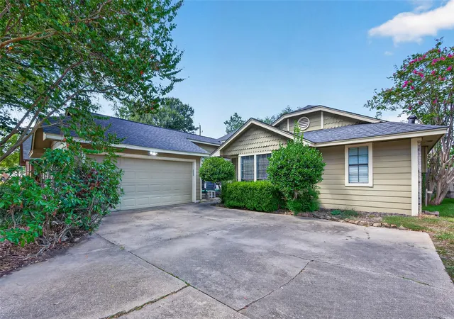 Photo 3 of Single family home for sale at 1206 Red Rock Canyon Dr, Katy, TX 77450 | MLS# 74077341 | Listing updated on 2026-09-08