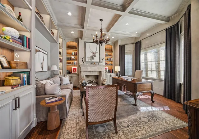 Photo 4 of Single family home for sale at 724 W Friar Tuck Ln, Houston, TX 77024 | MLS# 88959264 | Listing updated on 2026-07-23
