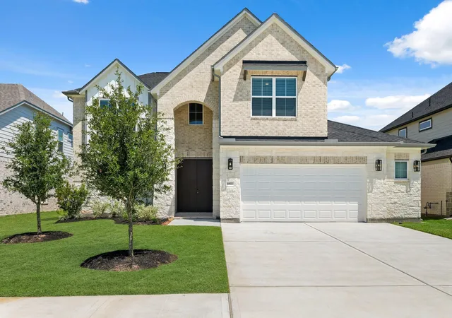 Photo 3 of Sale Pending at 4611 Whisperwood Dr, Rosenberg, TX 77471 | MLS# 89123309 | Listing updated on 2026-09-24