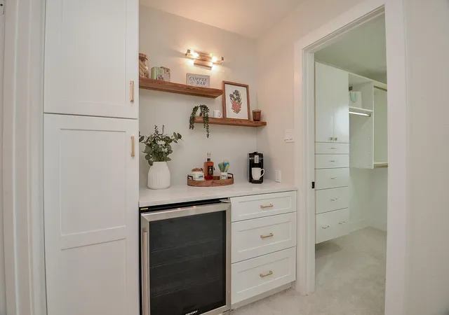 Photo 3 of Townhouse for sale at 14311 Misty Meadow Ln, Houston, TX 77079 | MLS# 69069355 | Listing updated on 2026-09-20