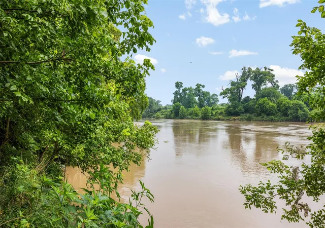 5th image of 360 Johnson Rd, La Grange, TX 78945 | MLS# 64507236