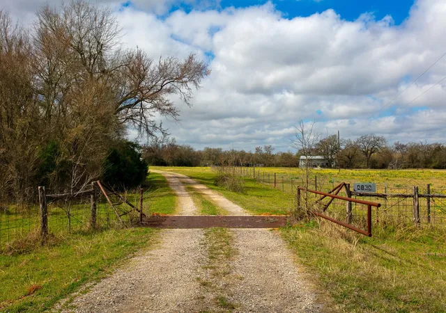 3rd image of 4168 Owensville Cemetery Rd, Franklin, TX 77856 | MLS# 40203441