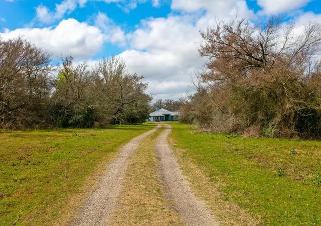 4th image of 4168 Owensville Cemetery Rd, Franklin, TX 77856 | MLS# 40203441