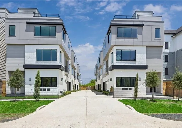 1st image of 729 W 21st St #A, Houston, TX 77008 | MLS# 31414914
