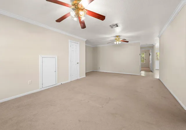 5th image of 845 Clubside Dr, East Bernard, TX 77435 | MLS# 90880562