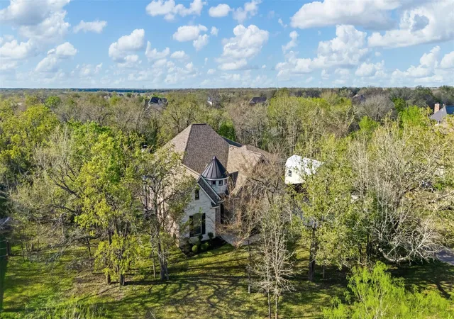 3rd image of 17901 Wigeon Trail Ct, College Station, TX 77845 | MLS# 84158507