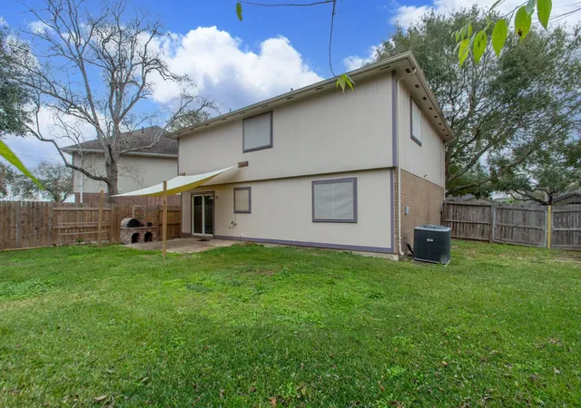 3rd image of 1710 Oak Valley Dr, Kemah, TX 77565 | MLS# 62172860