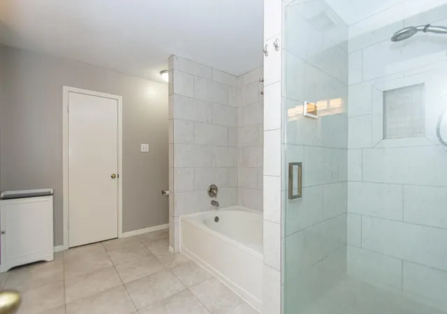 4th image of 1710 Oak Valley Dr, Kemah, TX 77565 | MLS# 62172860