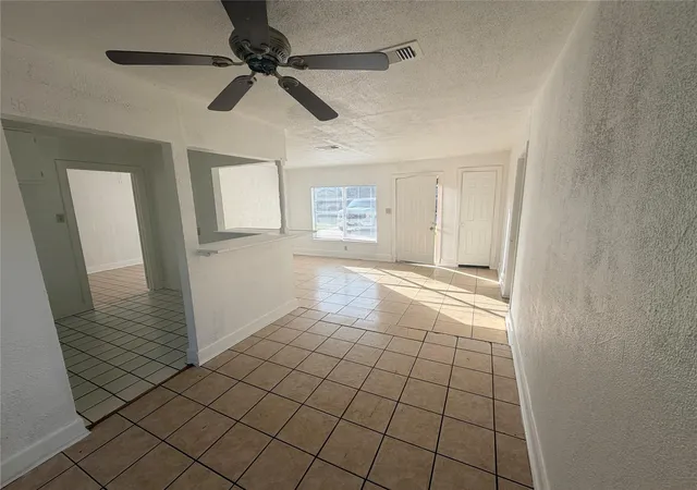 3rd image of 7318 Forrestal St, Houston, TX 77033 | MLS# 27616501