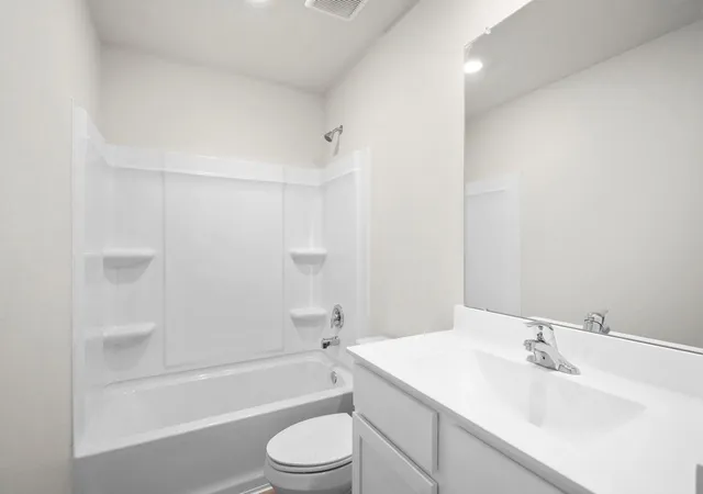 3rd image of 15871 Berry Hill Dr, Conroe, TX 77303 | MLS# 96248637
