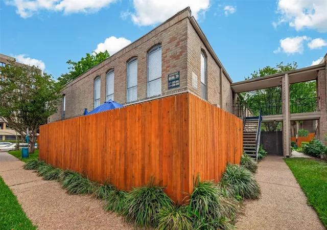 4th image of 4649 Wild Indigo St, Houston, TX 77027