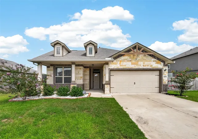 Homes for sale in Sealy, TX | 207 White Wing Ln, Sealy, TX 77474 | MLS# 31418278