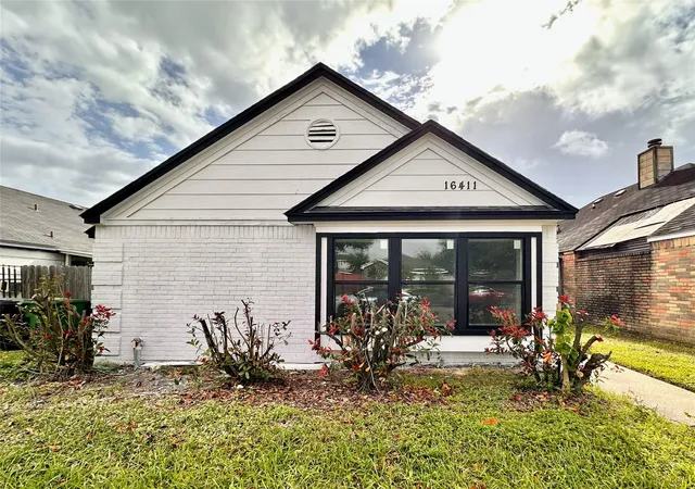 Photo 1 of Single family home for sale at 16411 Gold Ridge Ln, Houston, TX 77053 | MLS# 75518605 | Listing updated on 2026-09-05
