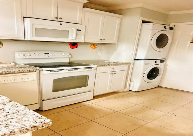 1st image of 11643 Chimney Rock Rd #B, Houston, TX 77035 | MLS# 79133232